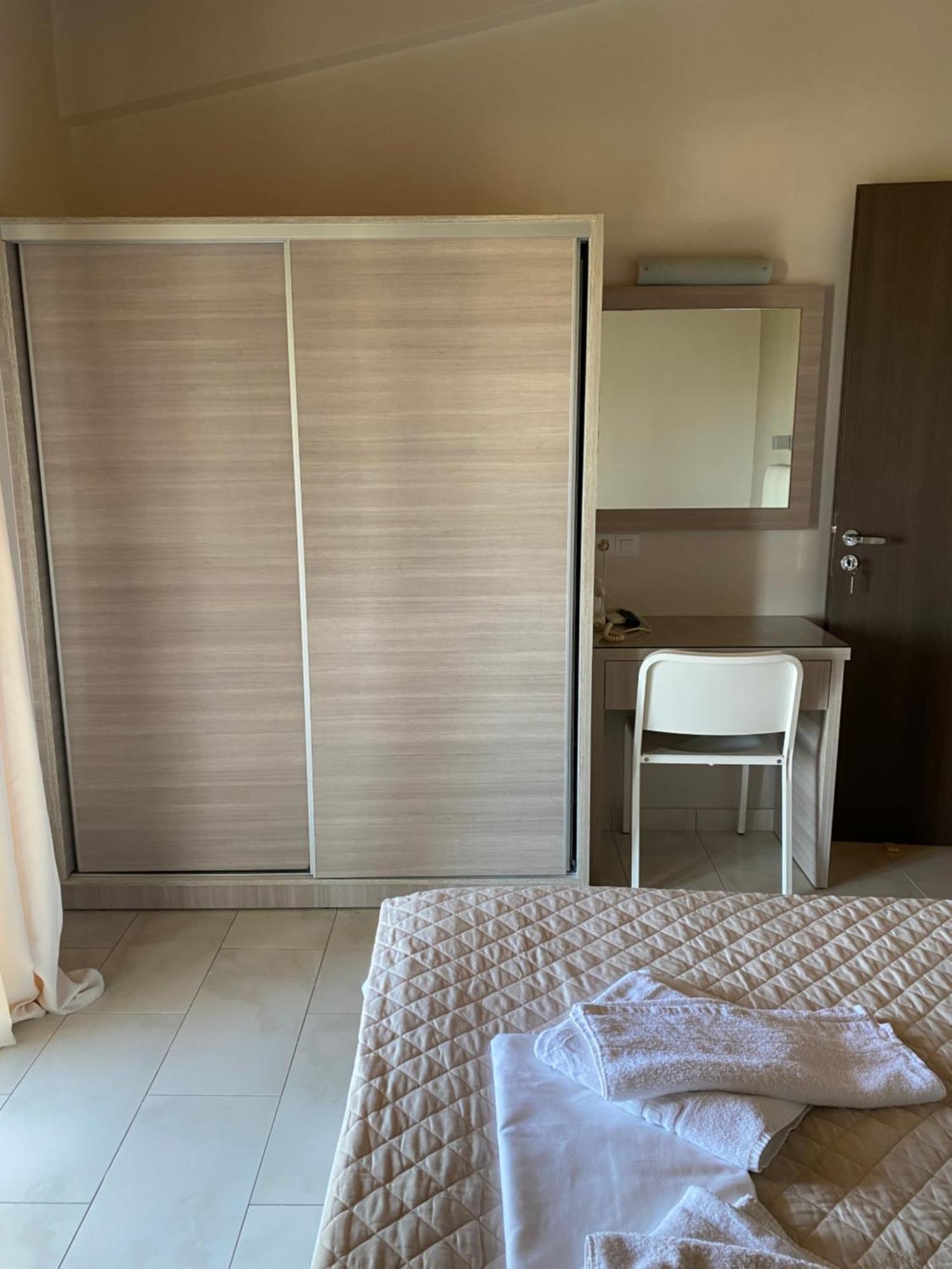 Endless Seaview Apartment B Alykes  Esterno foto