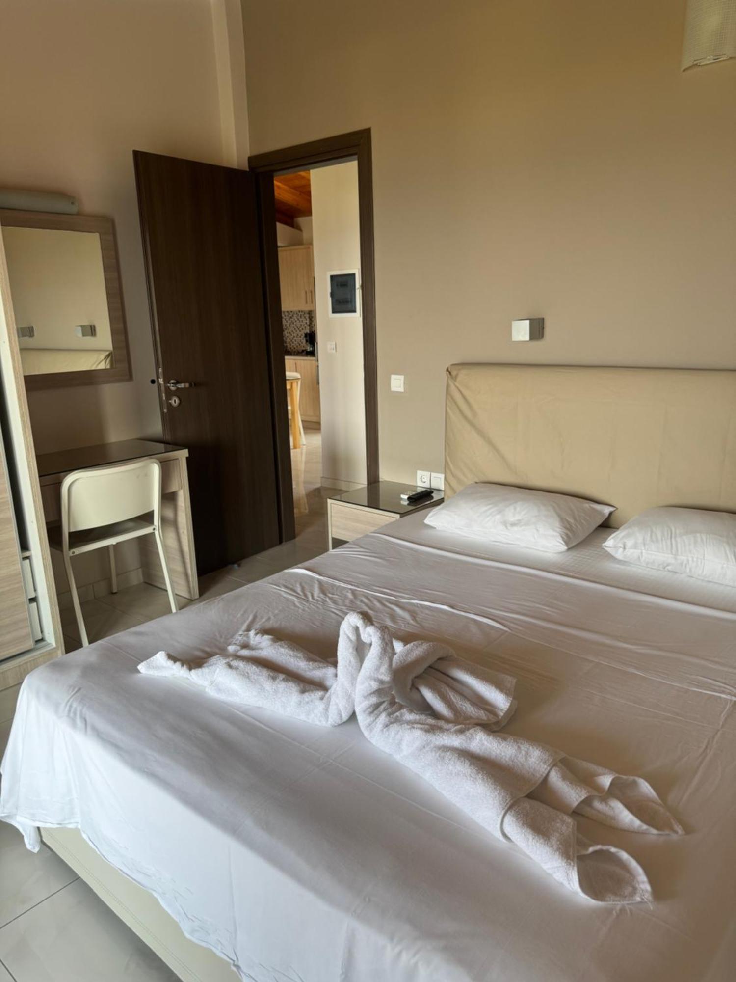 Endless Seaview Apartment B Alykes  Esterno foto